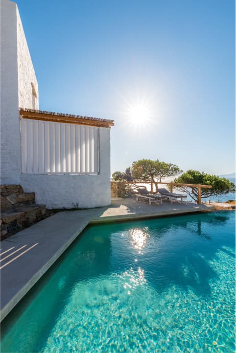A pool to share